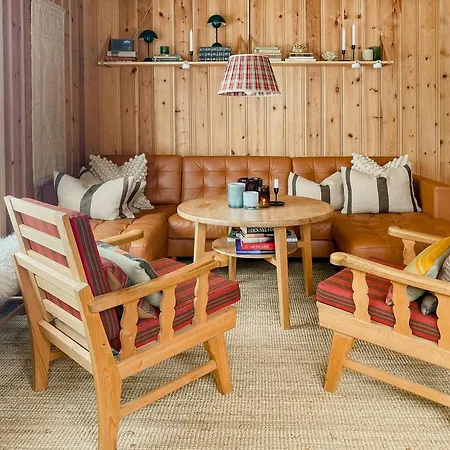 度假居 Modern And Traditional On Krokskogen 赫讷福斯